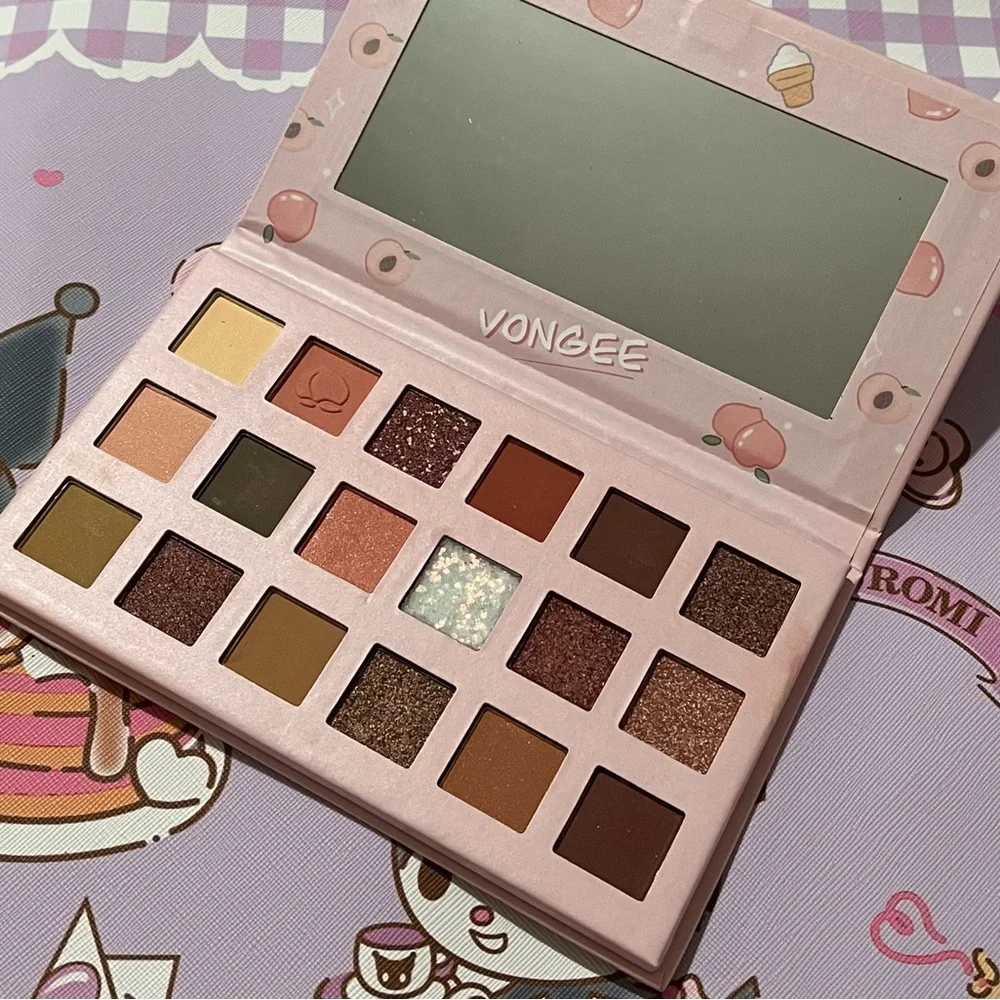 18 Color Neutral Warm-Toned Peach Palette with Squishy Peach